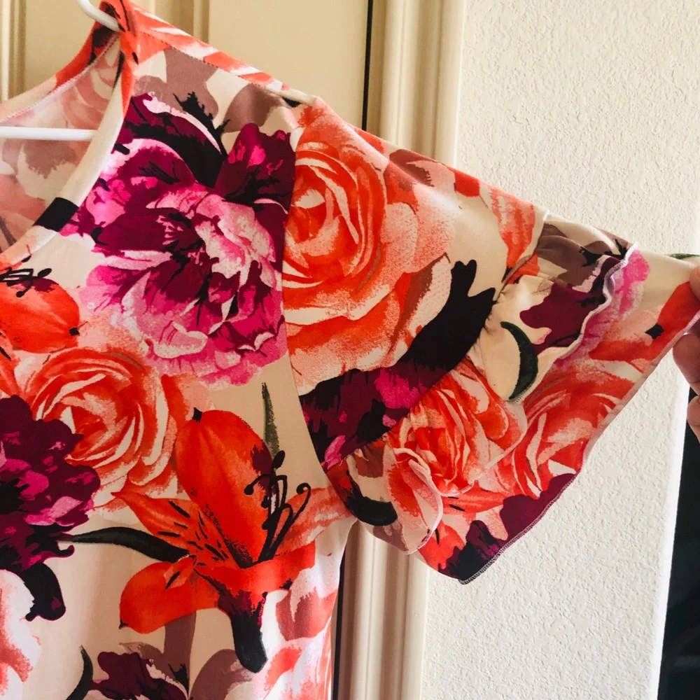 Cute floral dress - Picture 2 of 4
